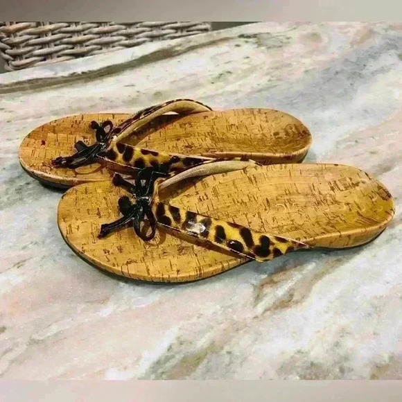 Women’s VIONIC Cassie brown leopard flip flops- Size 9 - Picture 3 of 5